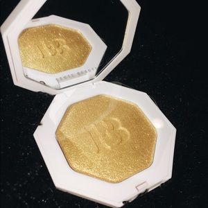 Killawatt Highlighter / Fenty Beauty / Trophy Wife